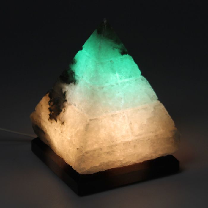 Соляной светильник "Пирамида Египет", цельный кристалл, 4-5 кг, цветной