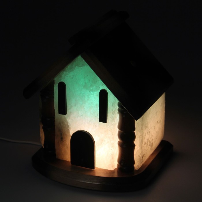 Соляной светильник "Домик", цельный кристалл, цветной, 5-6 кг, деревянный декор микс