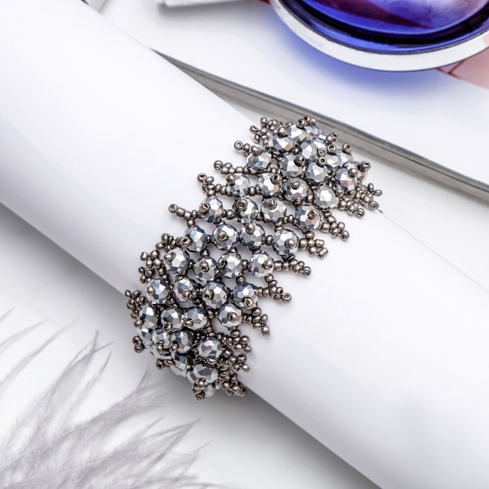 Браслет из бисера "Плетение" бусины, цвет серый