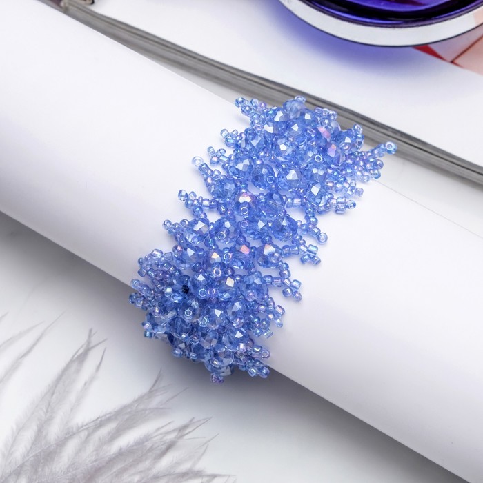 Браслет из бисера "Плетение" бусины, цвет синий