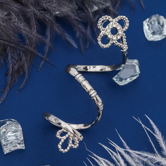 Кольцо "Цветок" изгиб, размер 17, цвет белый в серебре