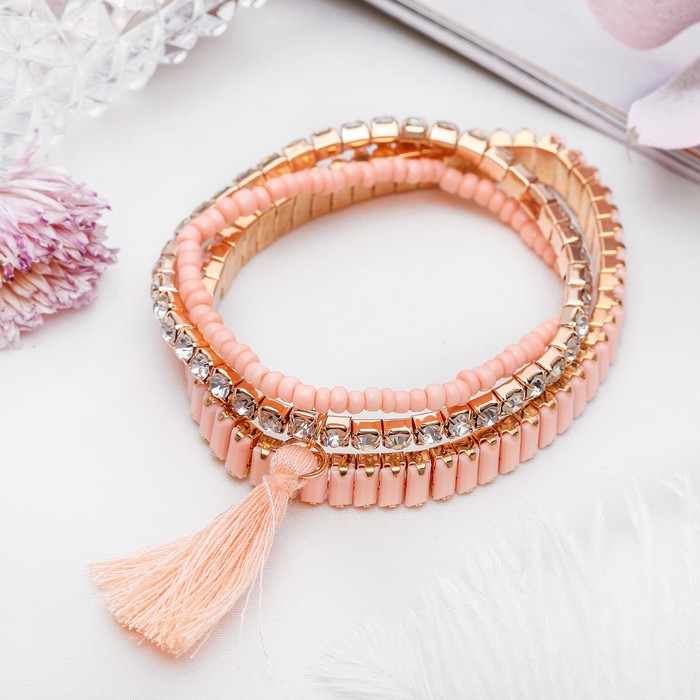 Браслет со стразами "Настроение" кисть, 3 нити, цвет персиково-белый в золоте