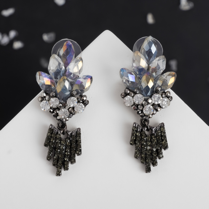 Серьги со стразами "Каскад" роскошь, цвет серый в сером металле