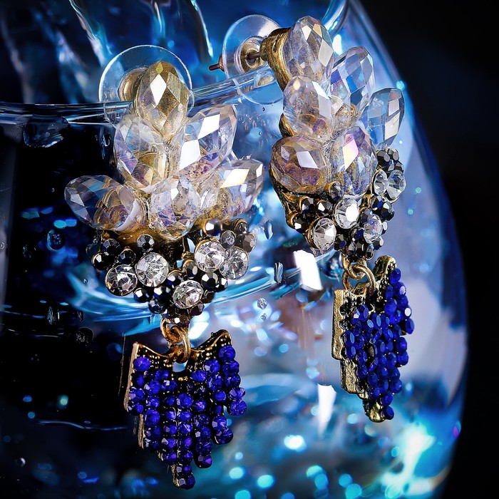 Серьги со стразами "Каскад" роскошь, цвет бело-синий в чернёном золоте