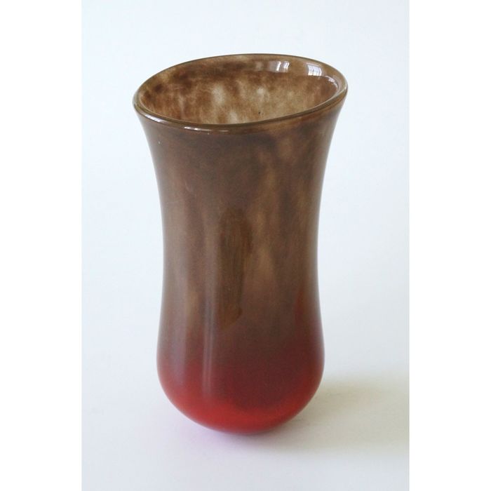 Декоративная гутная ваза "Велицей"