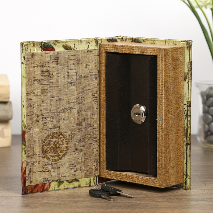 Сейф-книга "Соловушки на розовом кусте", обита шёлком