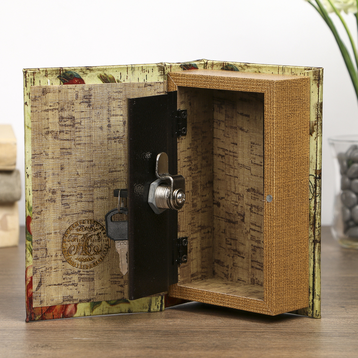 Сейф-книга "Соловушки на розовом кусте", обита шёлком