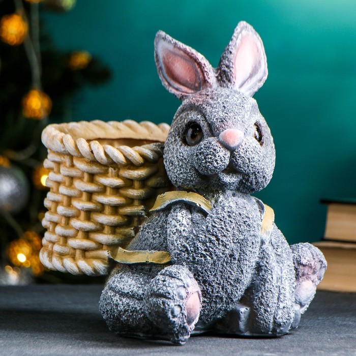 Фигурное кашпо "Зайчик с корзинкой" 25*25
