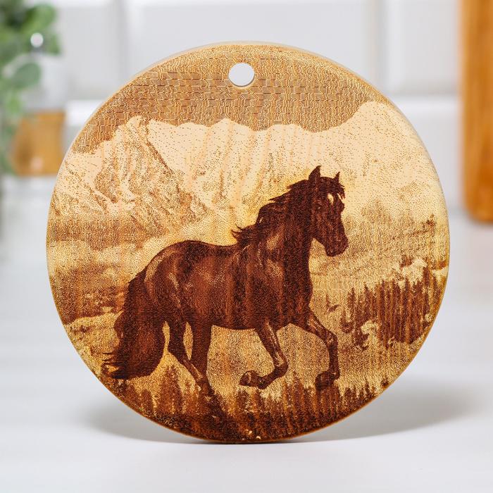 фото Доска из массива кедра «лошадь», круглая, 18 × 18 см