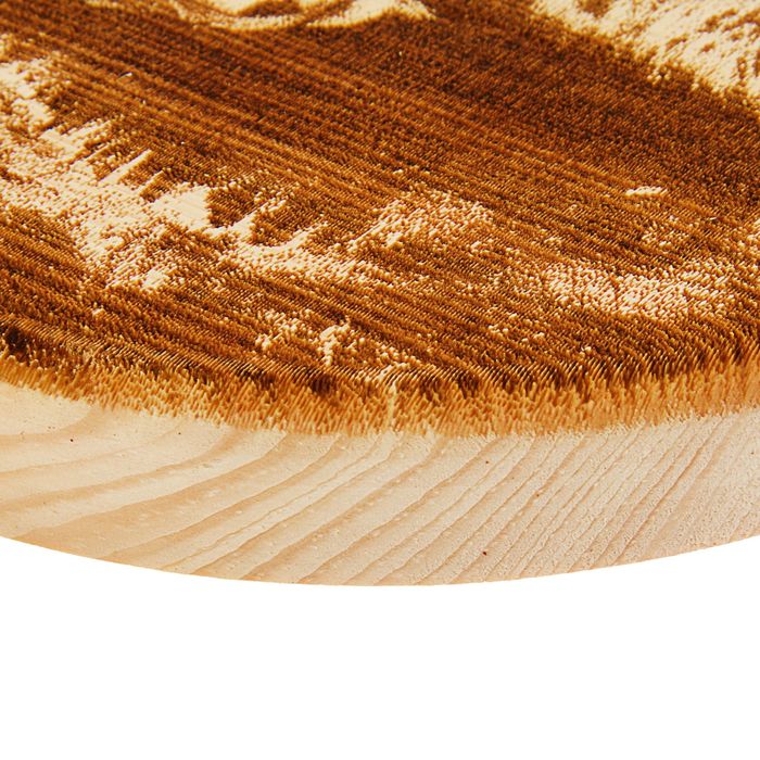 Доска из массива кедра «Рысь в дупле», круглая, 18 × 18 см