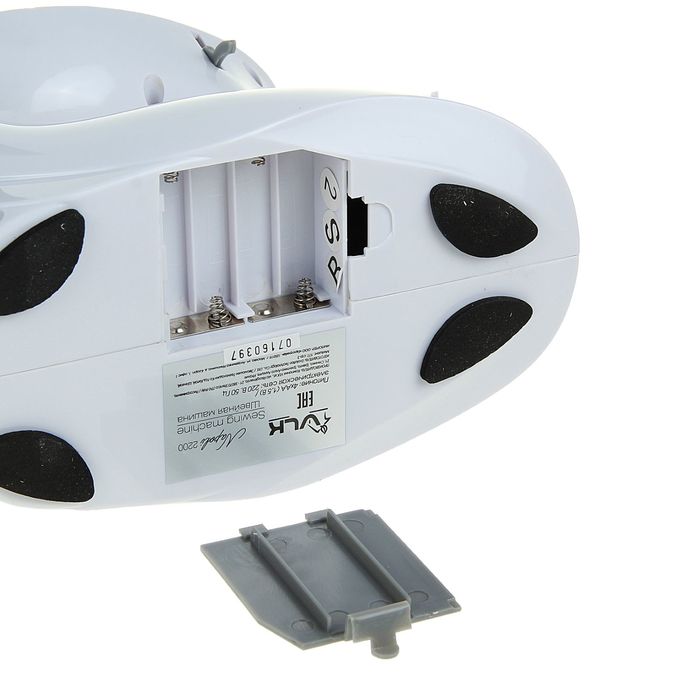 Швейная машина VLK Napoli 2200, 2-хниточная прямая строчка, 2 скорости работы, LED-подсветка