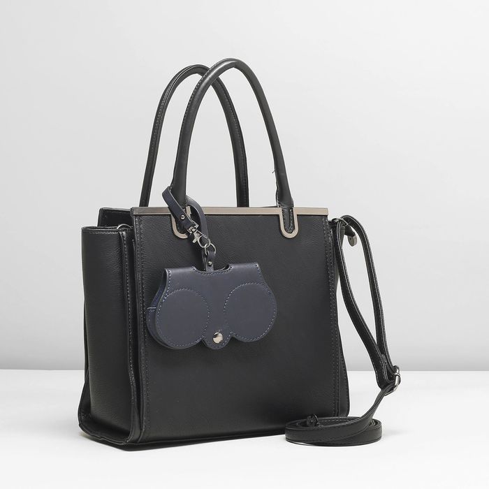 Сумка женская, 1 отдел с перегородкой, 3 наружных кармана, длинный ремень, цвет чёрный