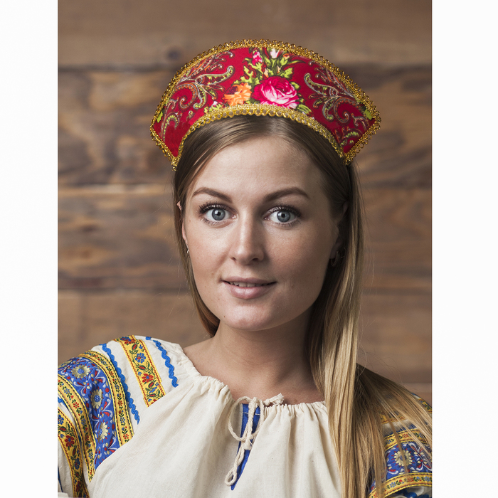 Кокошник "Вдохновение" на бордовом виды МИКС