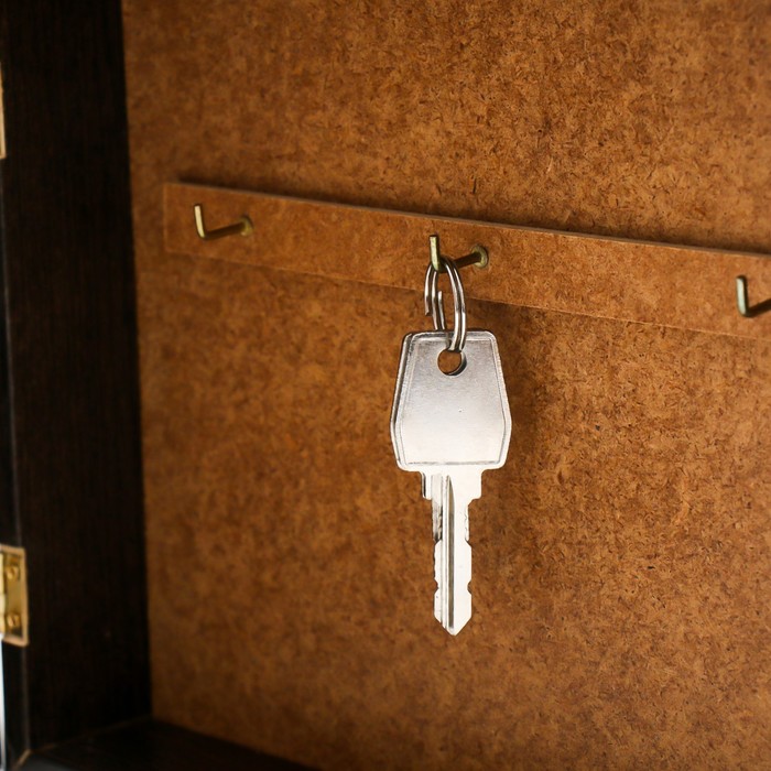 Ключница "Цветы" венге 19х24 см