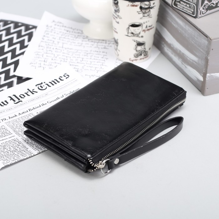 Клатч женский на молнии, 3 отдела, наружный карман, с ручкой, цвет чёрный