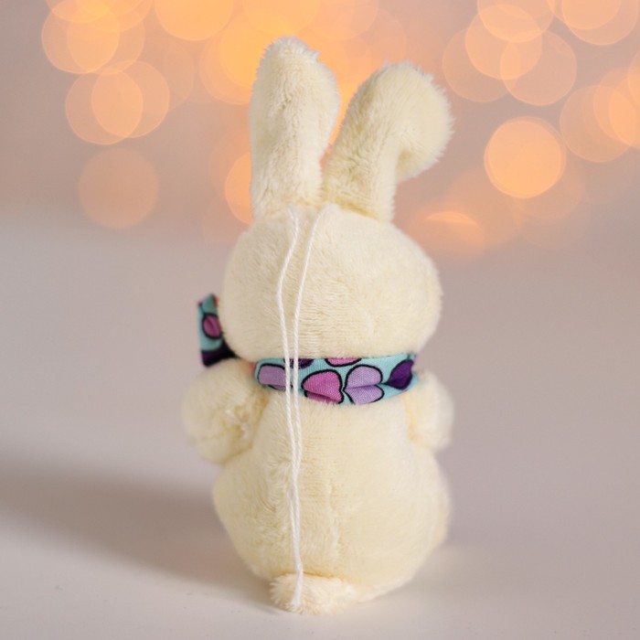 Мягкая игрушка-подвеска "Зайка с сердцем", шарфик на шее, цвета МИКС