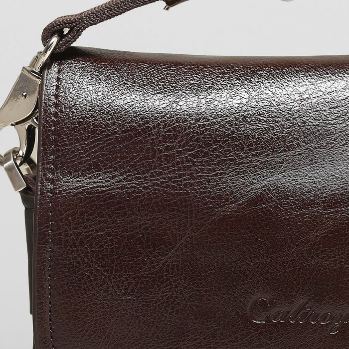 Планшет мужской, 3 отдела, 2 наружных кармана, регулируемый ремень, цвет коричневый