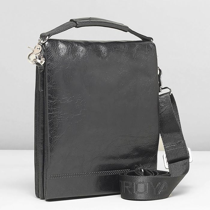 Планшет мужской, 5 отделов, 2 наружных кармана, регулируемый ремень, цвет чёрный