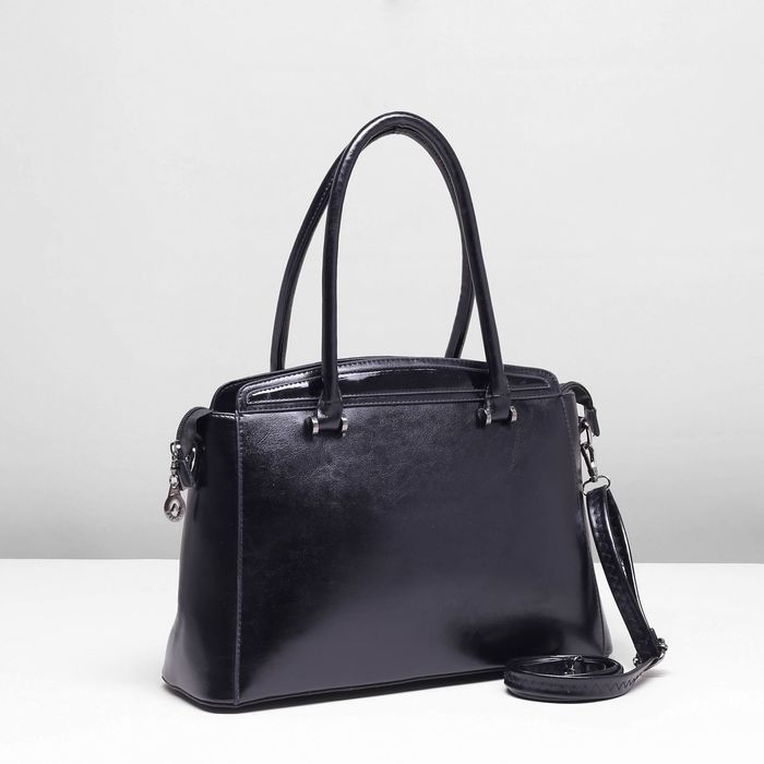 Сумка женская, 1 отдел с перегородкой, наружный карман, длинный ремень, цвет чёрный