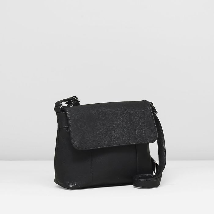 Сумка женская на клапане, молния, 1 отдел, длинный ремень, цвет чёрный