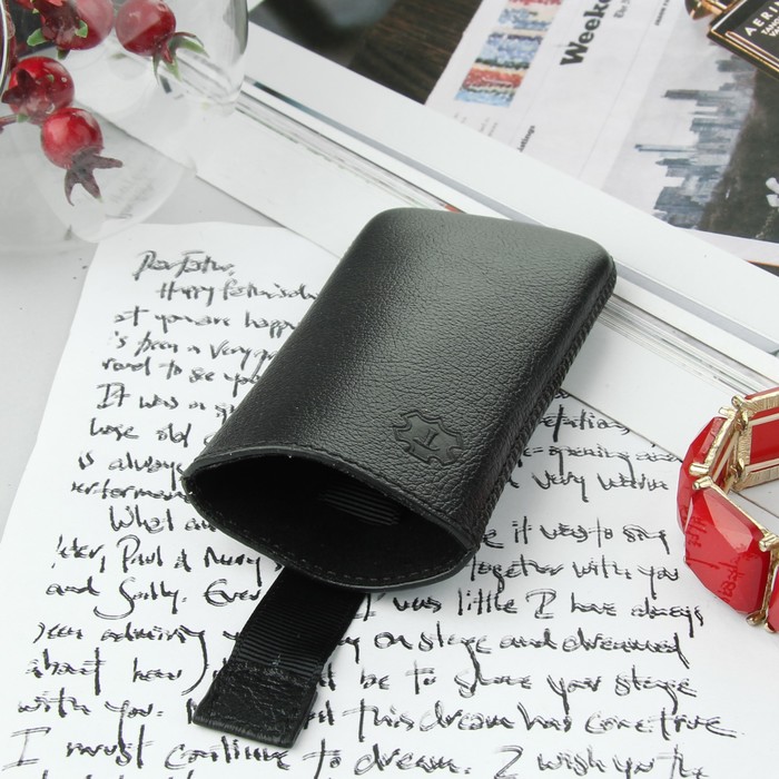 Чехол Time для телефона, с ремешком, размер 19, 52x108x13 мм, цвет чёрный