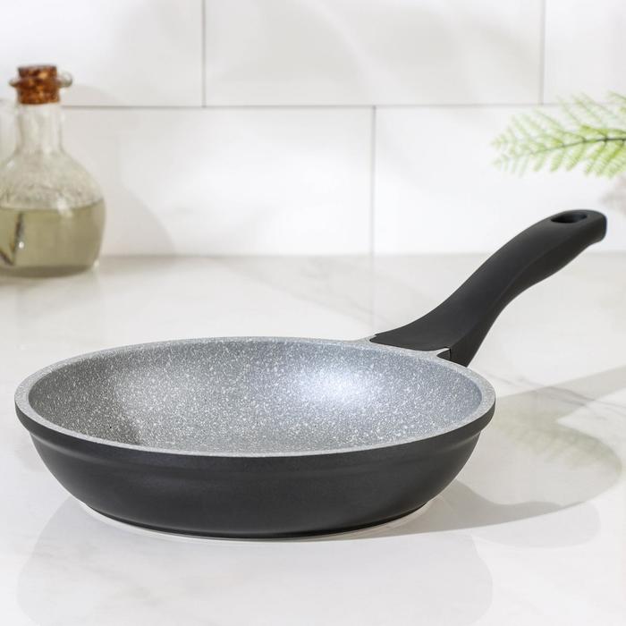 Сковорода с антипригарным покрытием, 20 см GRANIA