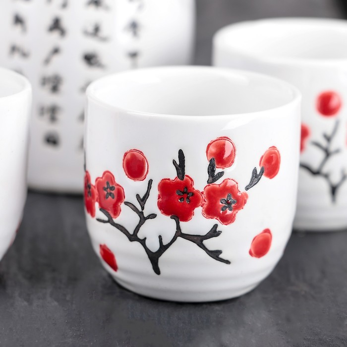 Набор для сакэ "Сакура на белом", кувшин 150 мл, 4 стакана 40 мл