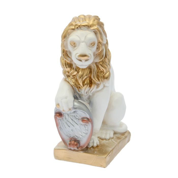 Статуэтка "Лев со щитом" правый, белый, 39 см
