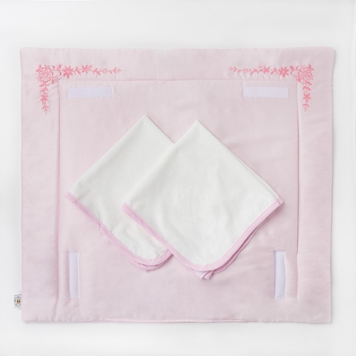 Комплект "Три медвежонка" (пеленальный матрасик 70*66 см, непромокаемая пелёнка (2 шт.)), цвет розов