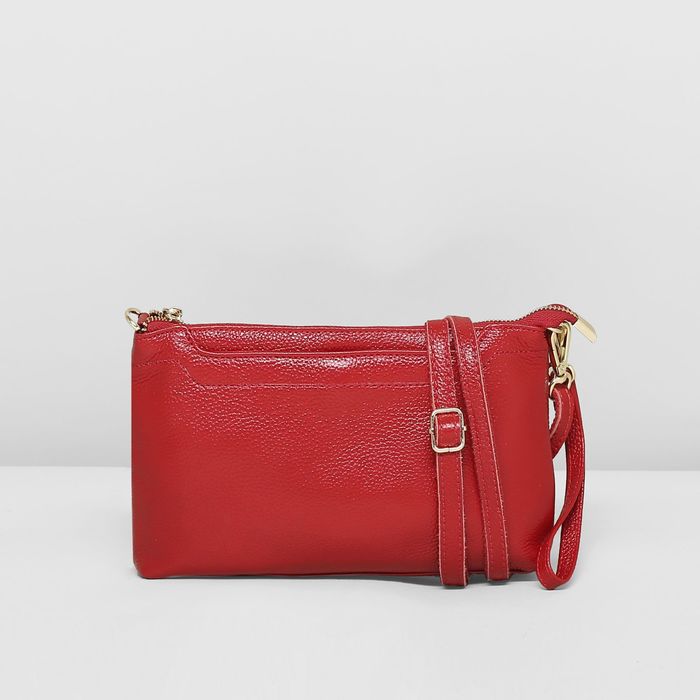 Клатч женский на молнии, 1 отдел с перегородкой, ручка, 2 наружных кармана, длинный ремень, цвет красный