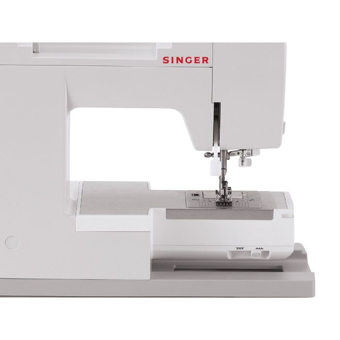 Швейная машина Singer Supera 5511, 11 операций, полуавтоматическая обработка петли