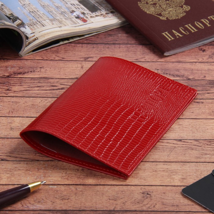 Обложка для паспорта, игуана, цвет алый