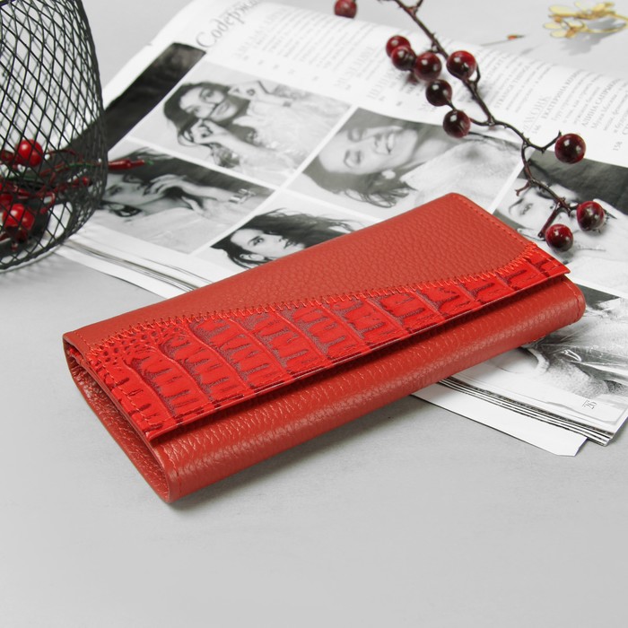 Кошелёк женский, 3 отдела, для карт, для монет, наружный карман, флотер/крокодил, цвет красный