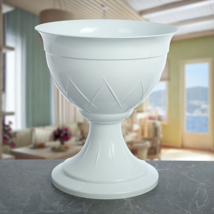 Горшок 9 л "Лилия на ножке" белый