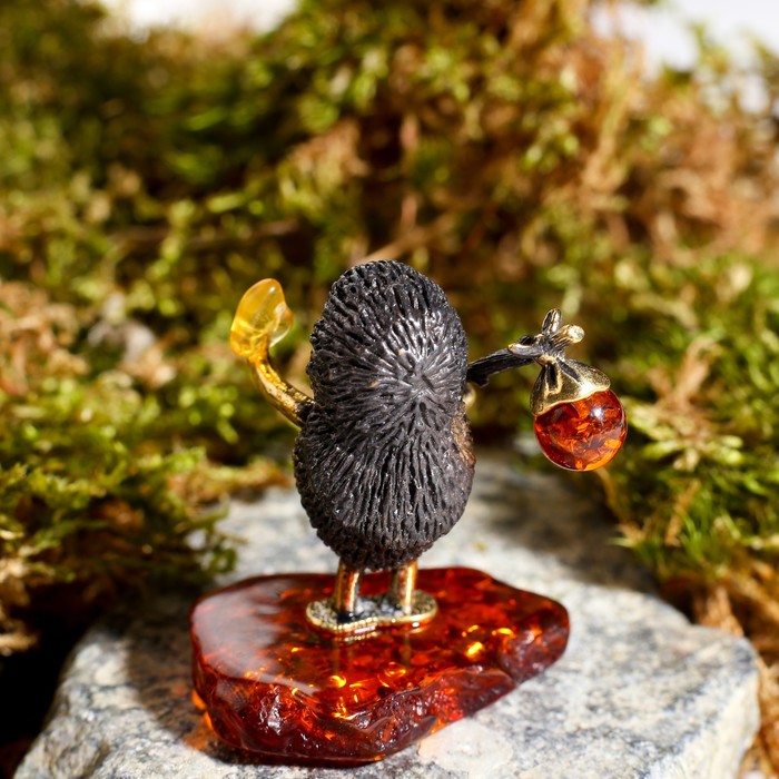 Сувенир из латуни и янтаря "Ежик в тумане" 3,5х4,2 см