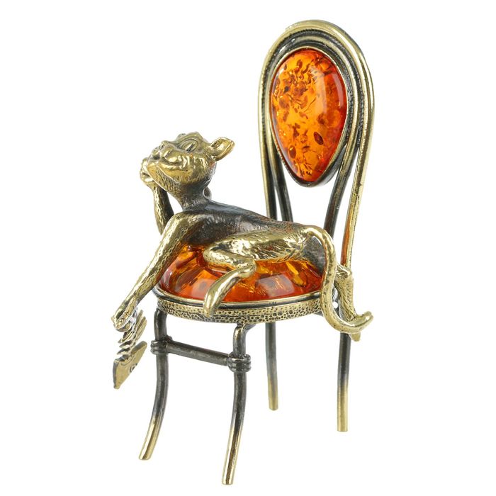 Сувенир из латуни и янтаря "Кот сытый на стуле"