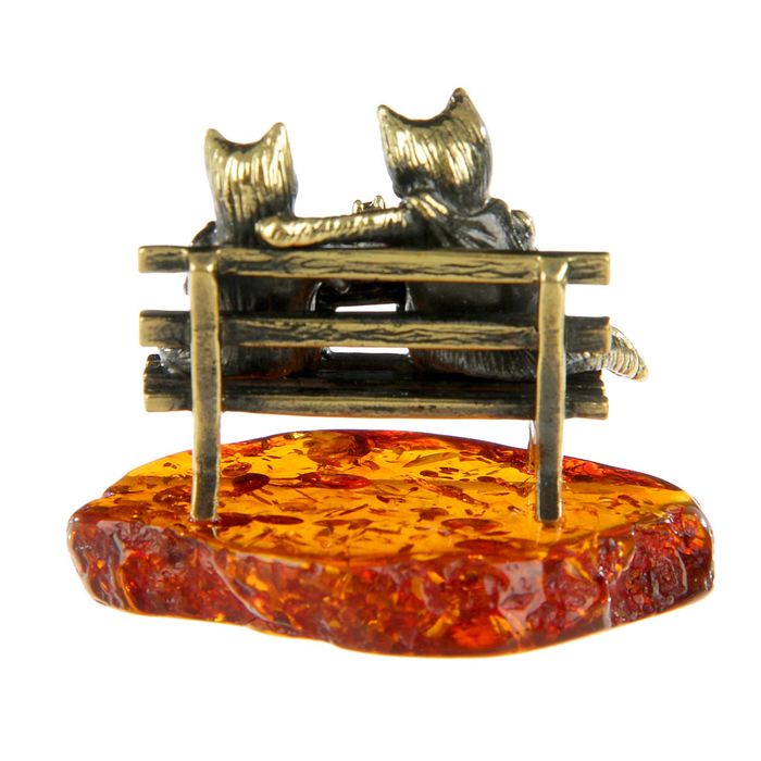 Сувенир из латуни и янтаря "Коты пара с котятами" 6х4 см