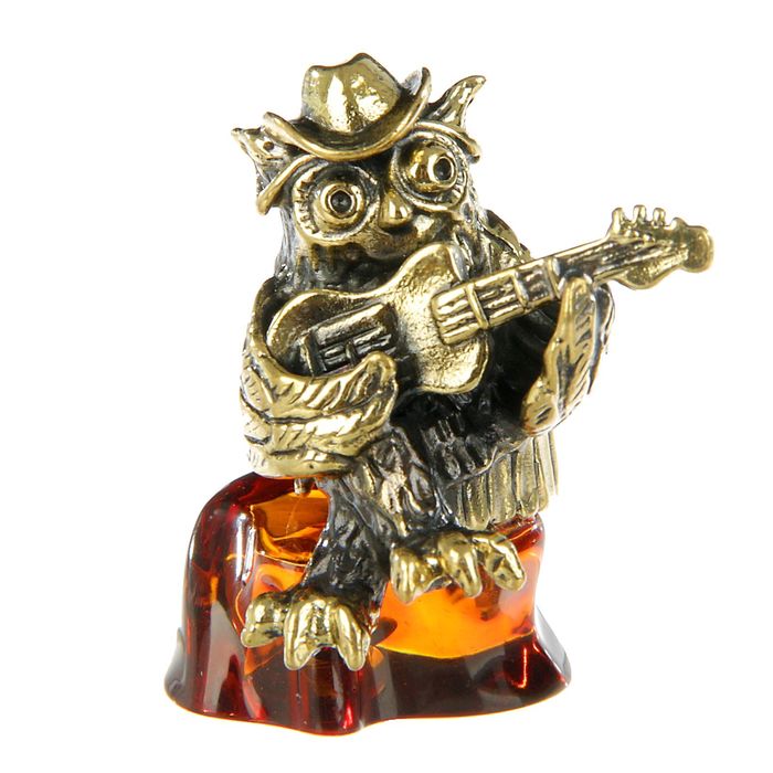 Сувенир из латуни и янтаря "Филин с гитарой" 3х3,7 см