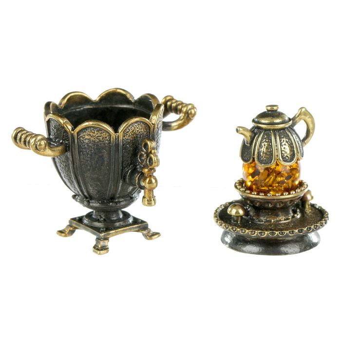 Сувенир из латуни и янтаря "Самовар большой открывающийся" 3,6х4,8 см
