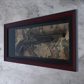 

Ружье в раме, багет классика, обрез, на карте мира, 28х57 см
