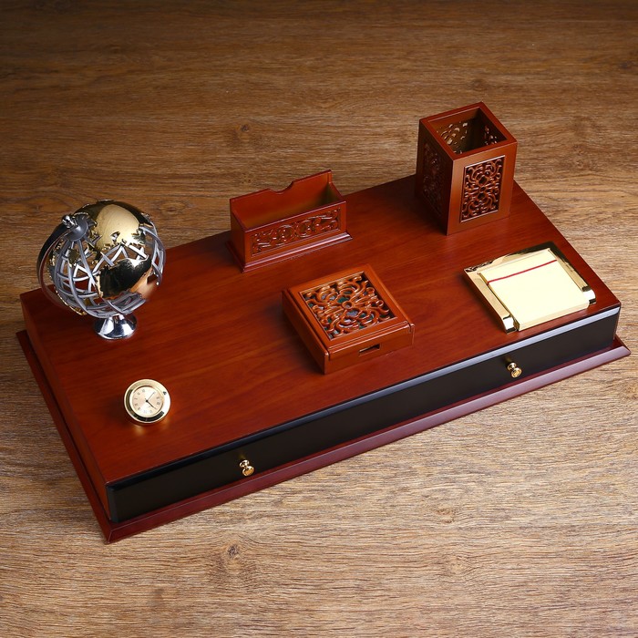 Набор настольный: часы, визитница, глобус, подставка для ручек, 2 блока для бумаги
