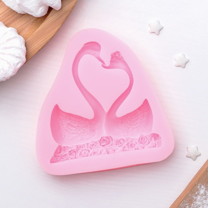 Молд 9х8,7х1,2 см "Лебеди"