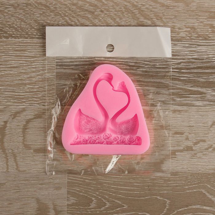 Молд 9х8,7х1,2 см "Лебеди"