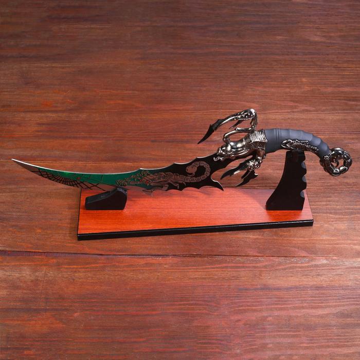 Сувенирный нож на подставке, скорпион на лезвии и рукоятке, 53,5 см нож сувенирный скорпион деревянная рукоятка чехол из натуральной кожи кизляр 4854070