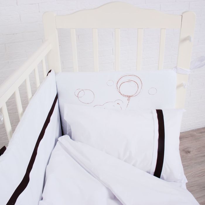Комплект в кроватку (4 предмета) "Шоколадный мишка", цвет белый