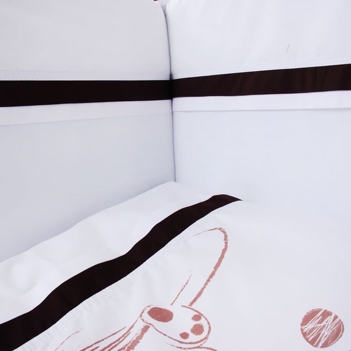 Комплект в кроватку (4 предмета) "Шоколадный мишка", цвет белый