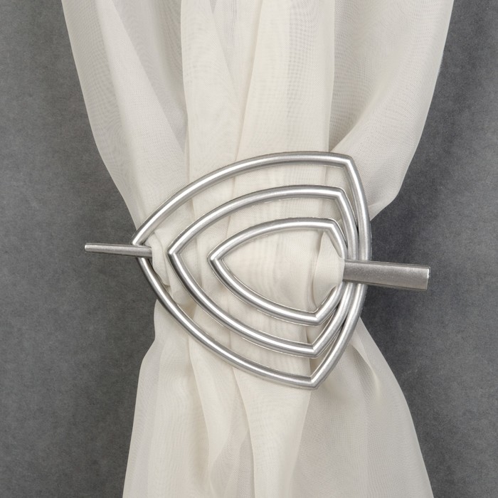 Заколка декоративная для штор, треугольная, цвет серебристый