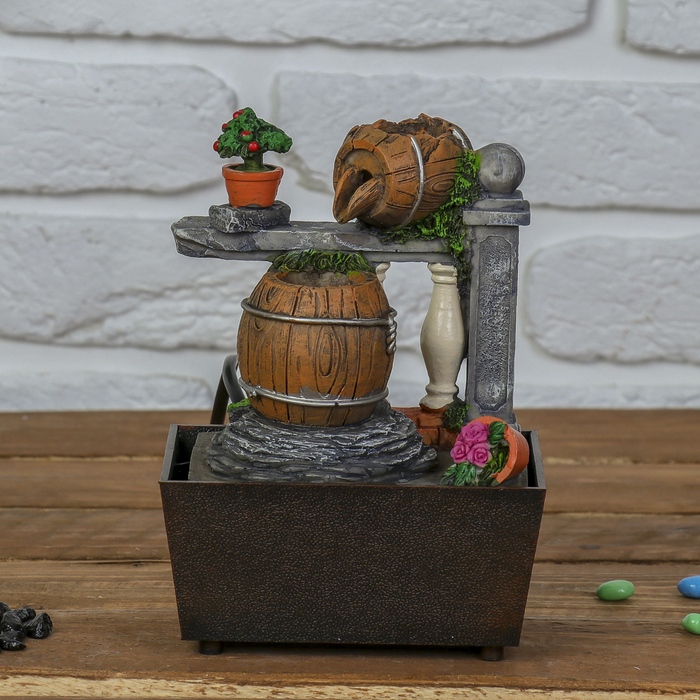 Фонтан "Бочки у изгороди" 10,5х14х19 см (с подсветкой)