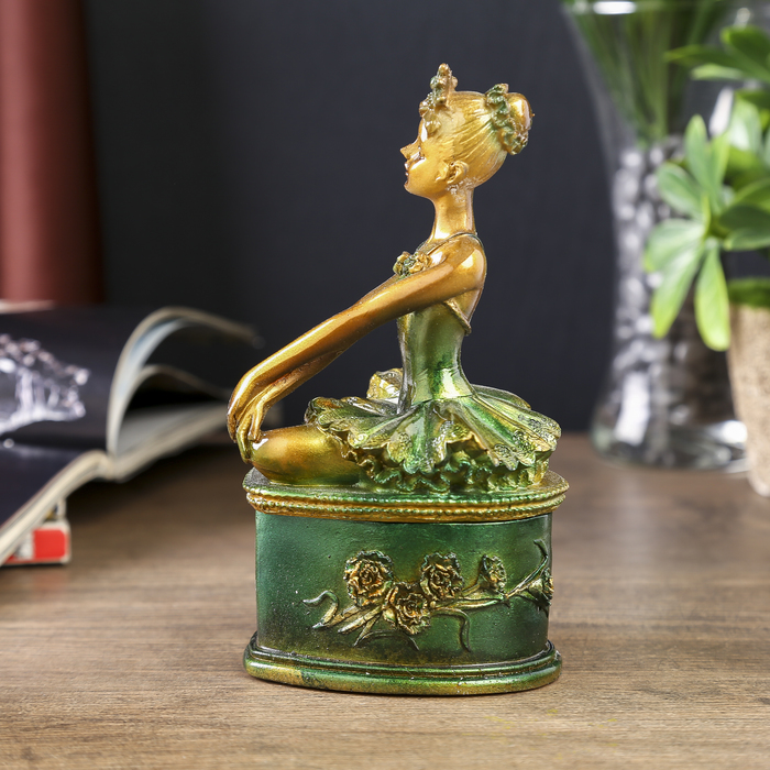 Шкатулка полистоун "Балерина в зелёной пачке" 15х8,5х8 см