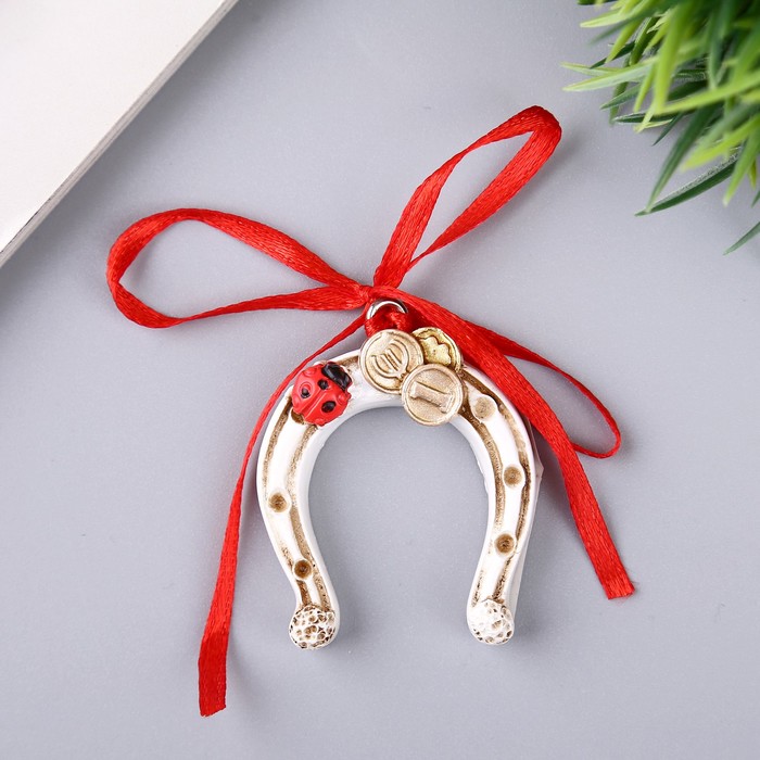 Сувенир полистоун Lucky "Денежная подкова" 3,8х3,5х1 см